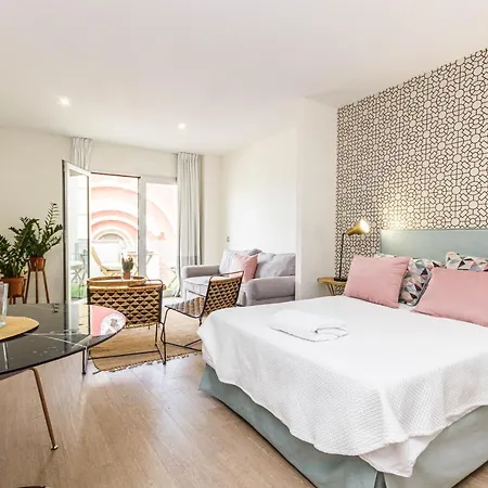 Hola Apartment *